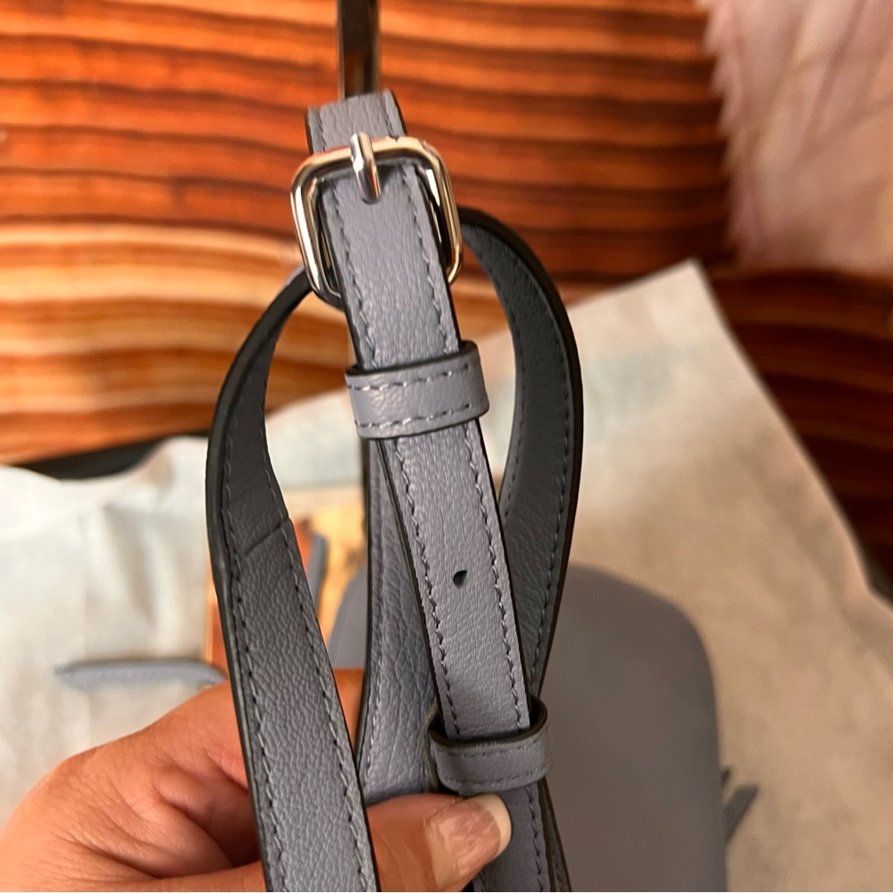 NWT Vince Camuto Genuine Leather Serenity Blue Crossbody Bag, zip closure, - Picture 3 of 17